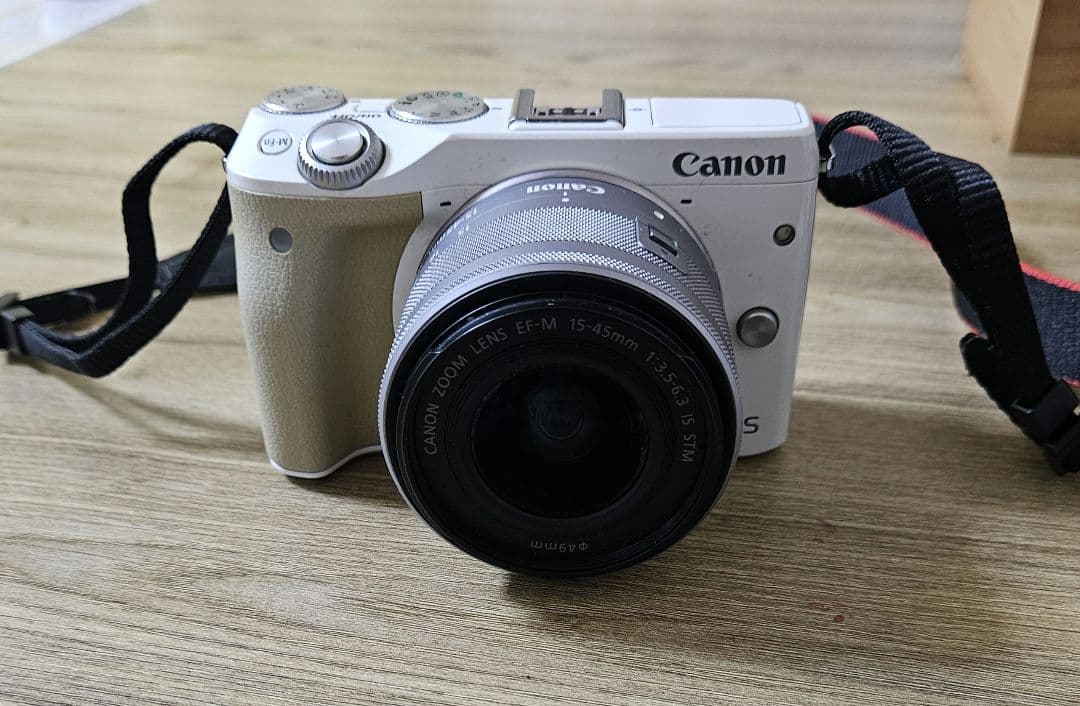 【ジャンク品】Canon EOS M3 ホワイト Amazon Canada: Canon EOS M3 18-55 White Mirrorless Camera Kit with