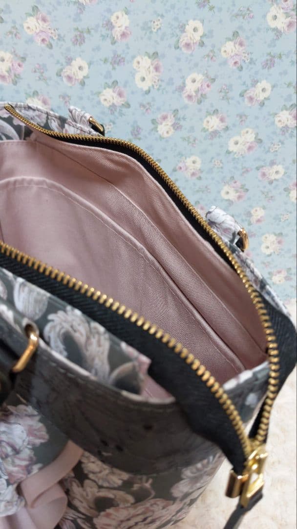 リバティ アレキサンダーマーブル シャドウブルーム フラップ