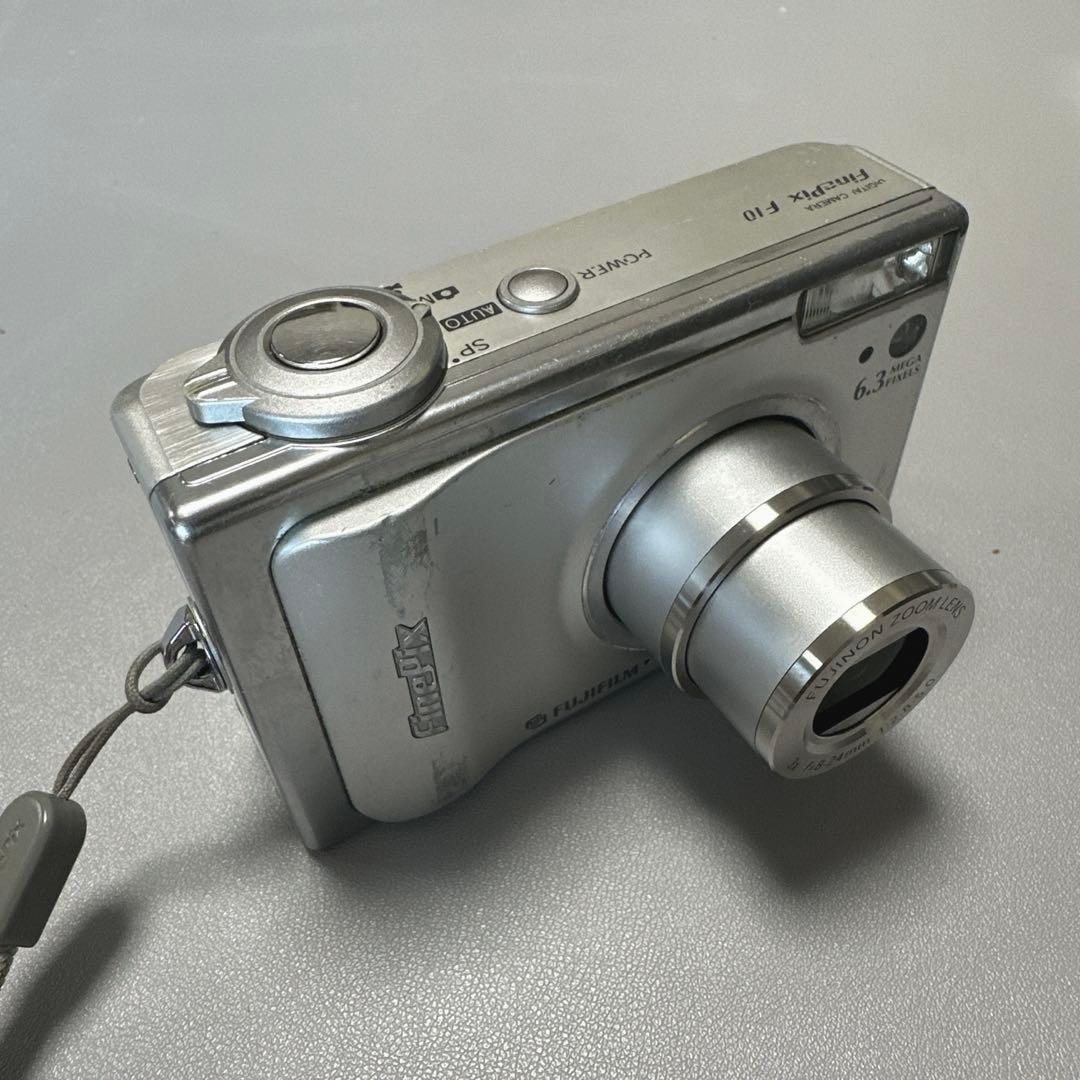 FUJIFILM FinePix F10 コンパクトデジタルカメラ - メルカリ