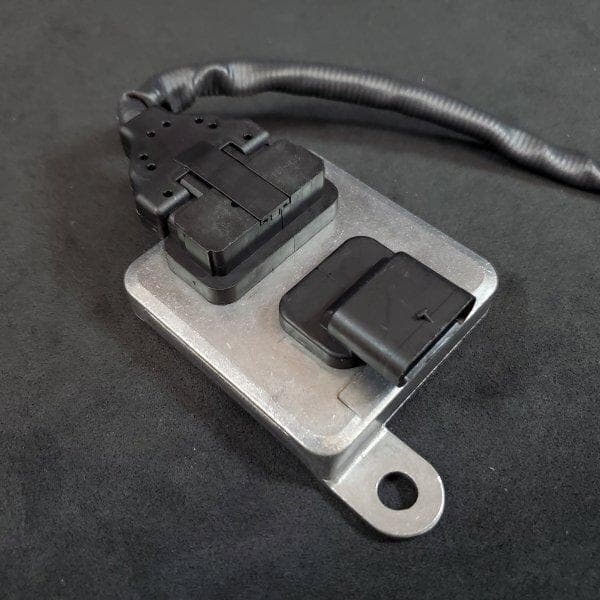 三菱 ふそう キャンター NOX センサー MK667820 ME229792 - メルカリ