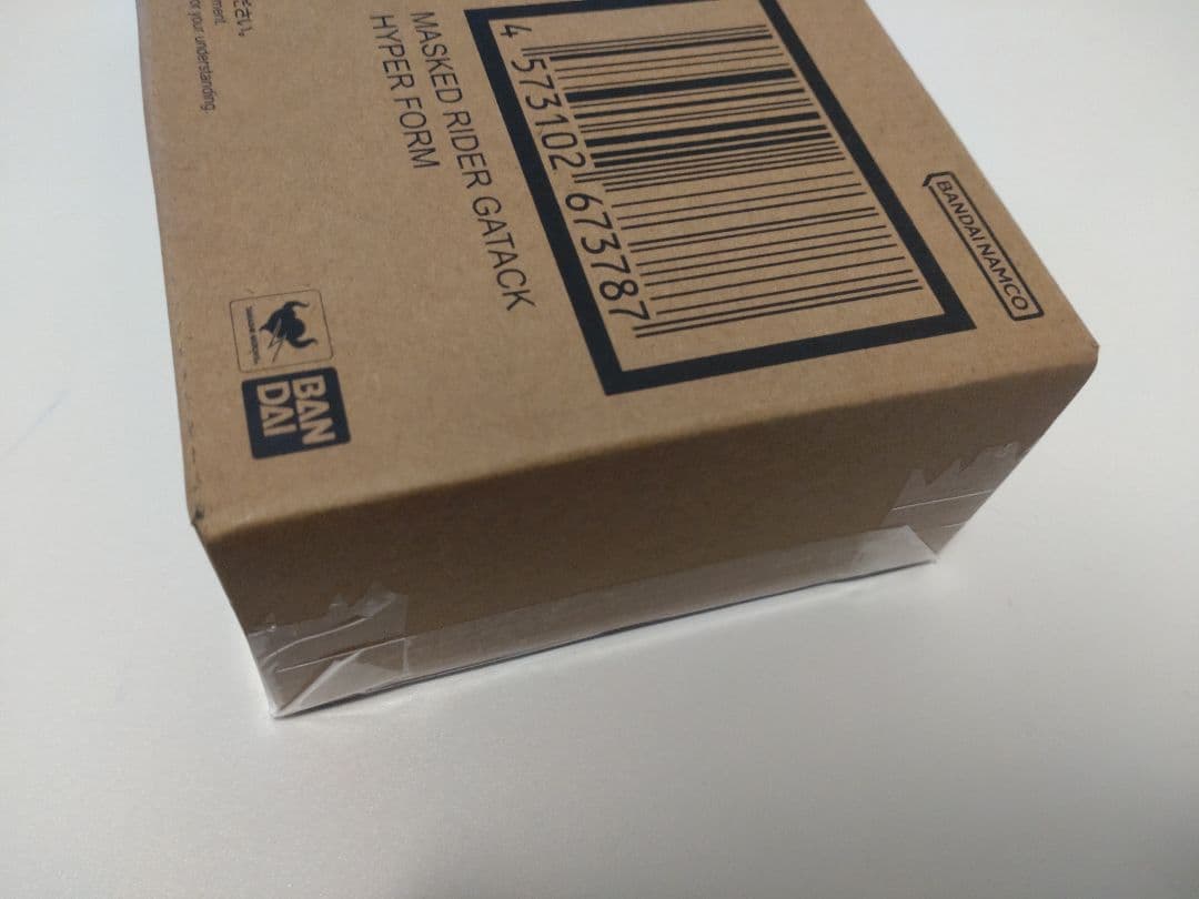 S.H.Figuarts（真骨彫製法） 仮面ライダー ガタック ハイパーフォーム