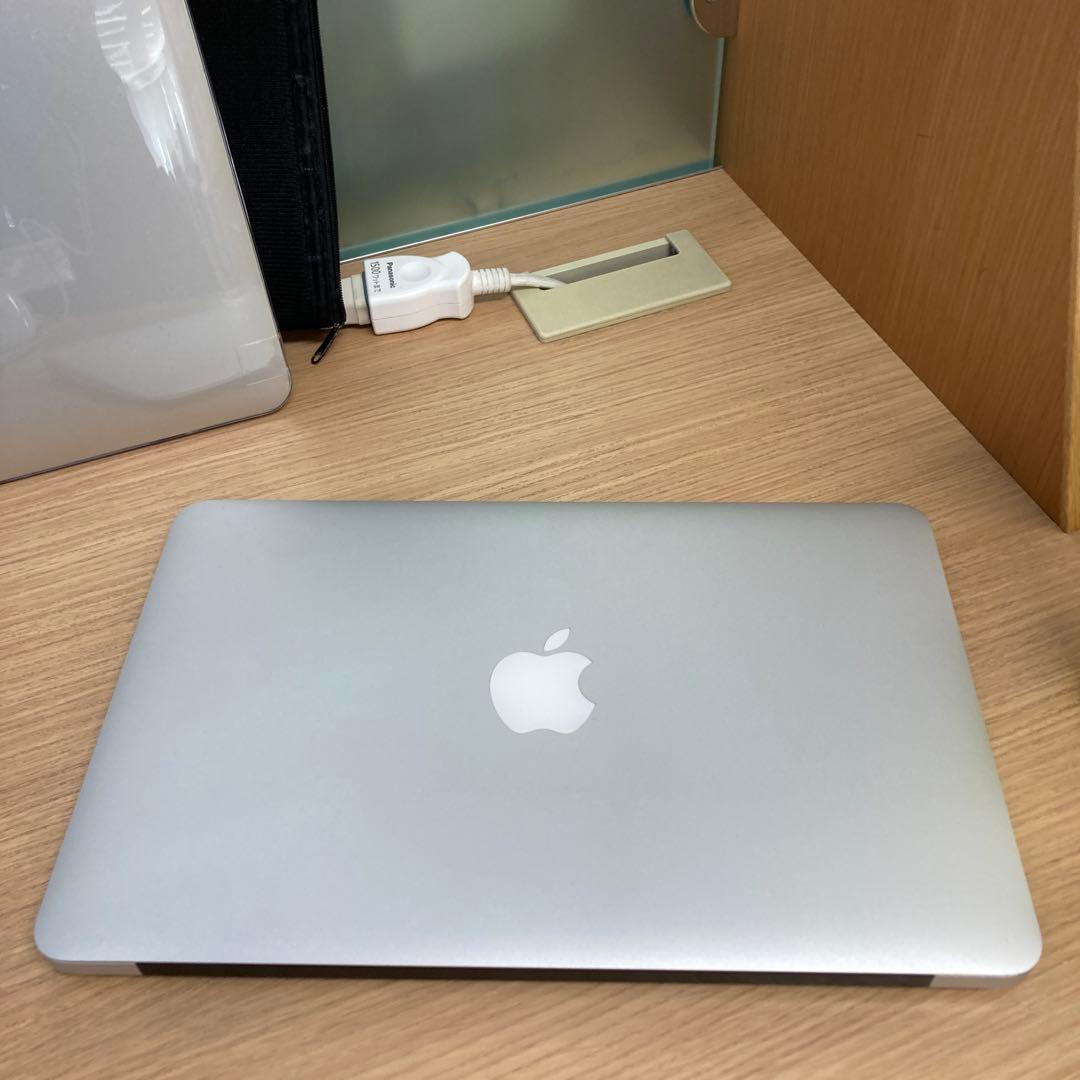 MacBook Air 11インチ Core i5 1.6GHz