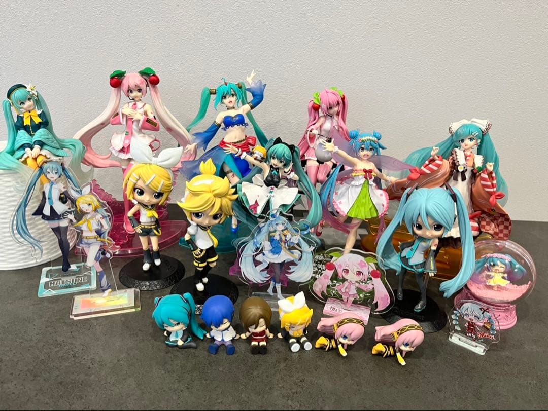 早い者勝ち】 初音ミク・キャラクターグッズセット まとめ売り - メルカリ