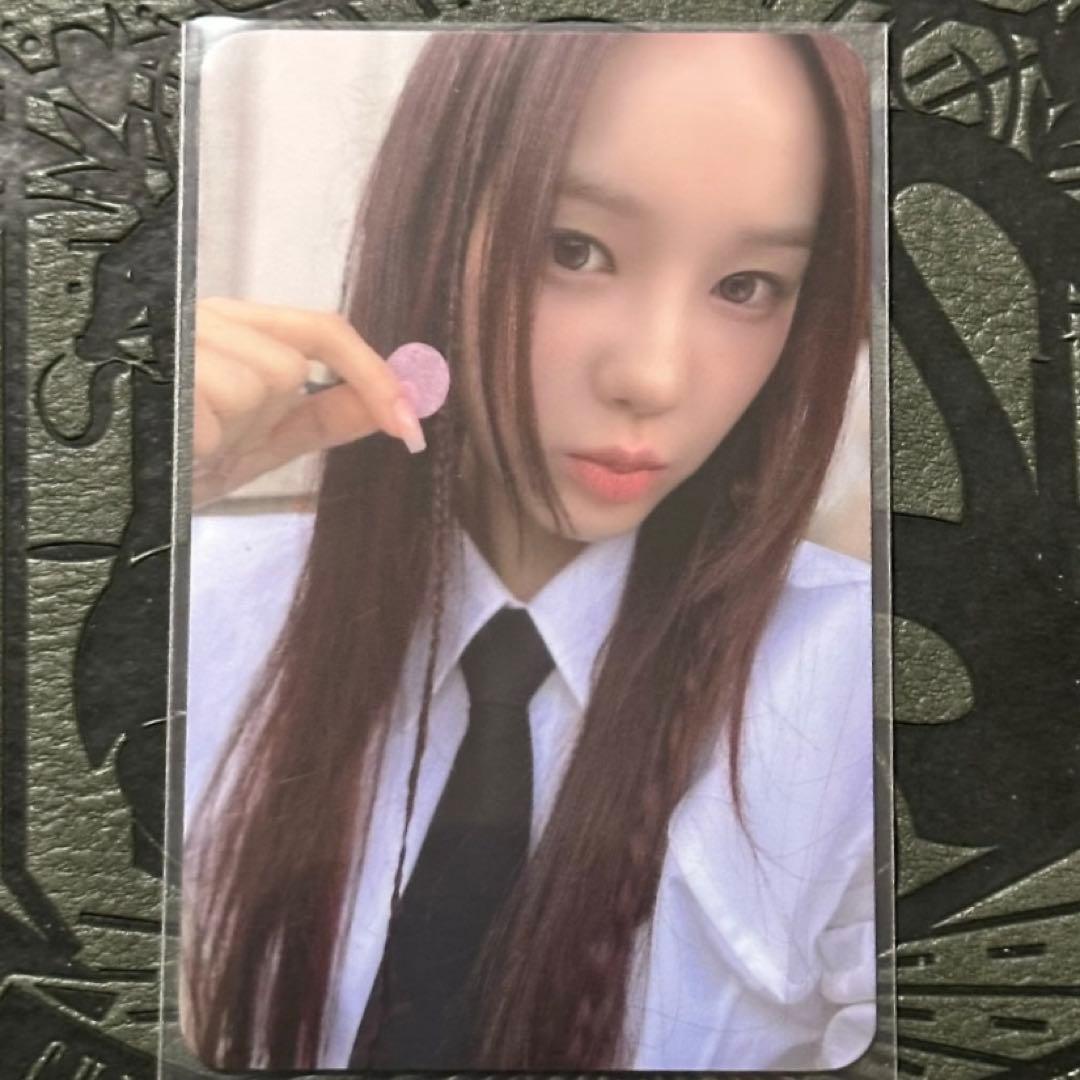 izna イズナ サラン N/a ktown4u サイン会限定 トレカ - メルカリ