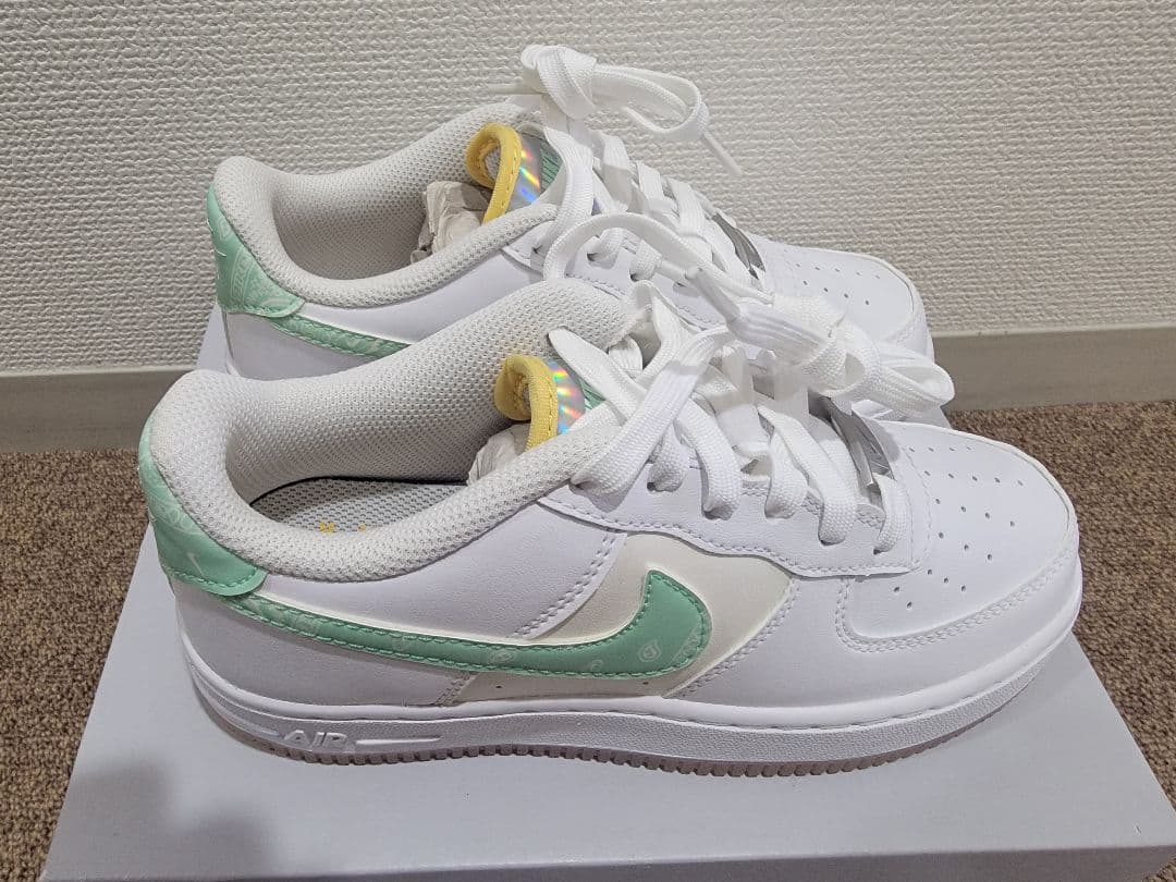 NIKE AIR FORCE 1 22.5cm ジュニアシューズ
