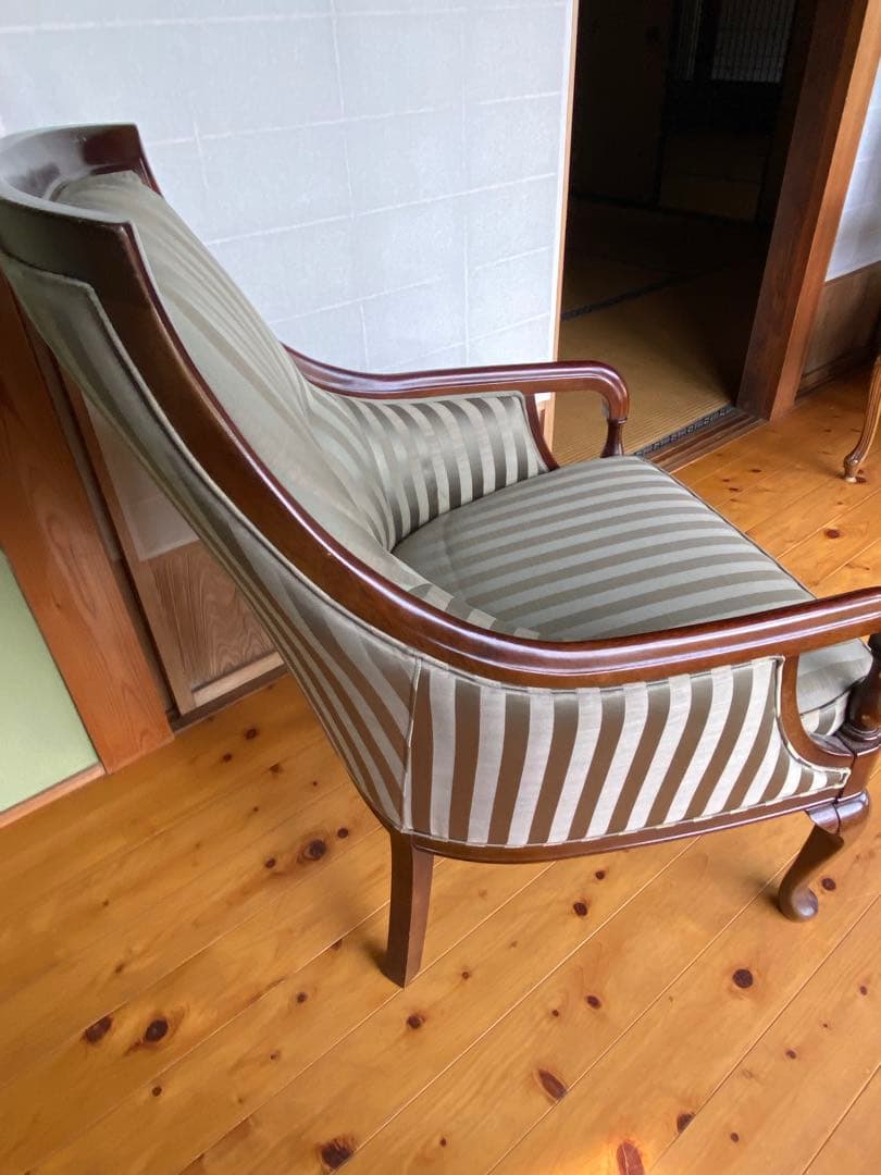 高級家具マルニのクラシックストライプ1人掛けソファ 地中海シリーズ