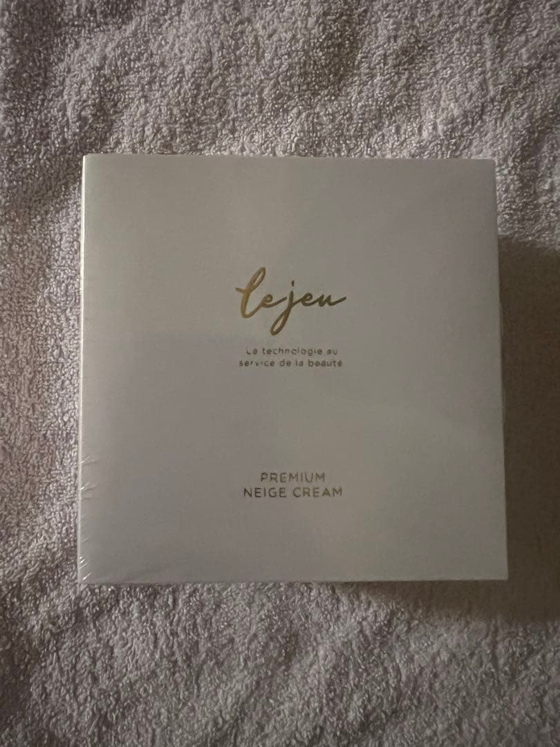 ルジュ プレミアム ネージュクリーム 30g 定価24,200円 - メルカリ