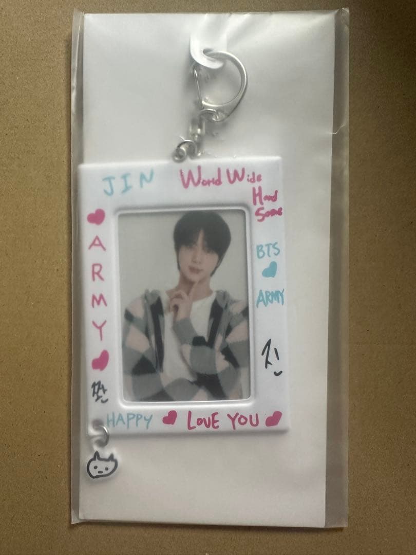 BTS ジン フォトカードホルダー RUNSEOKJIN in JAPAN - メルカリ