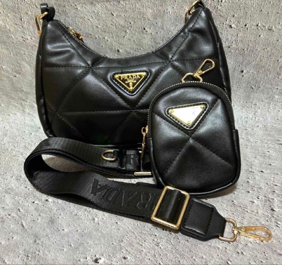 PRADA ノベルティブラック ショルダーバッグ キルティング - メルカリ