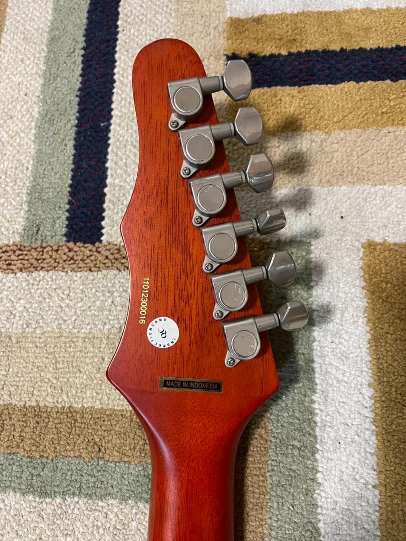 Epiphone Wilshire チェリーレッド【アーム付き・美品】 - メルカリ