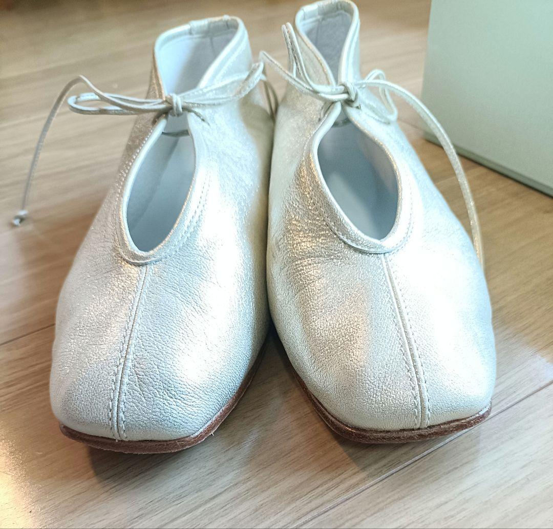 SUI レースアップシューズ　24.0cm