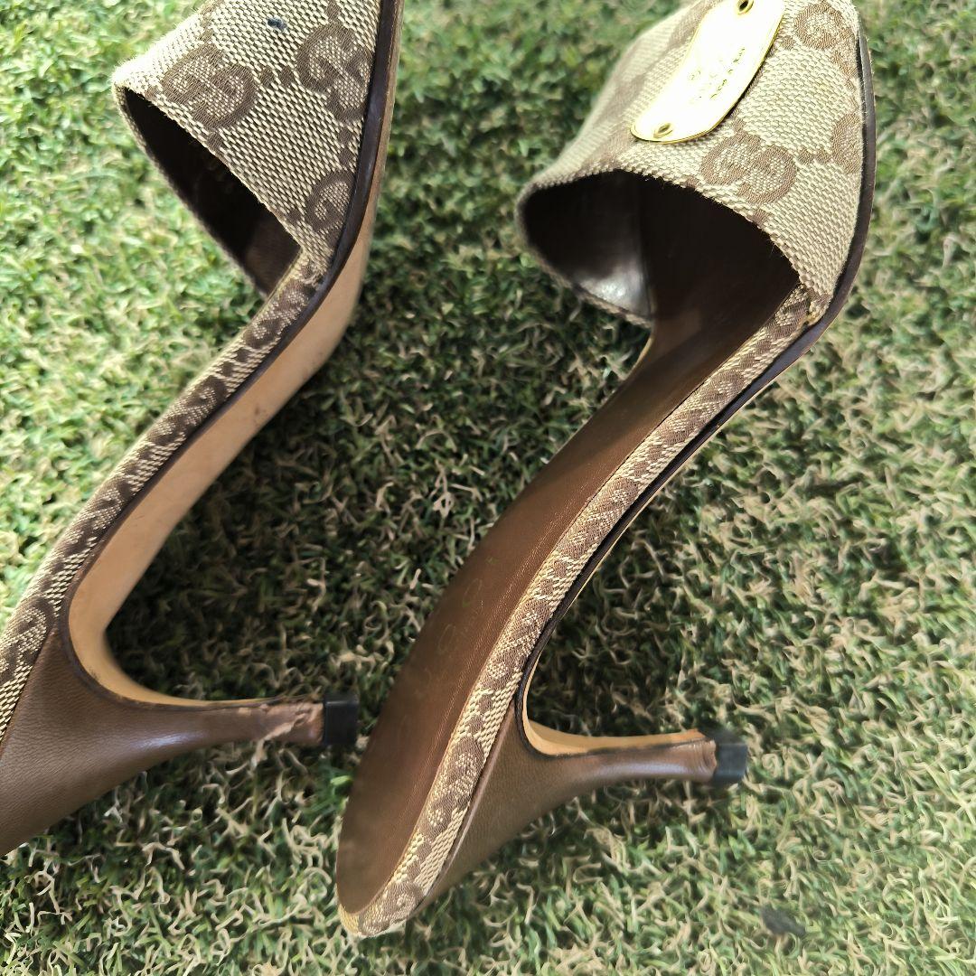 GUCCI ロゴ入りサンダル 35.5C　日本サイズで約22〜22.5cm