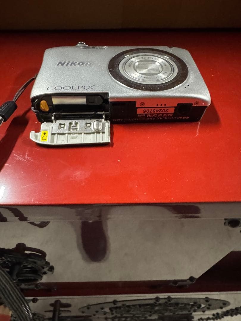 Nikon Coolpix A400 コンパクトデジタルカメラ 動作未確認