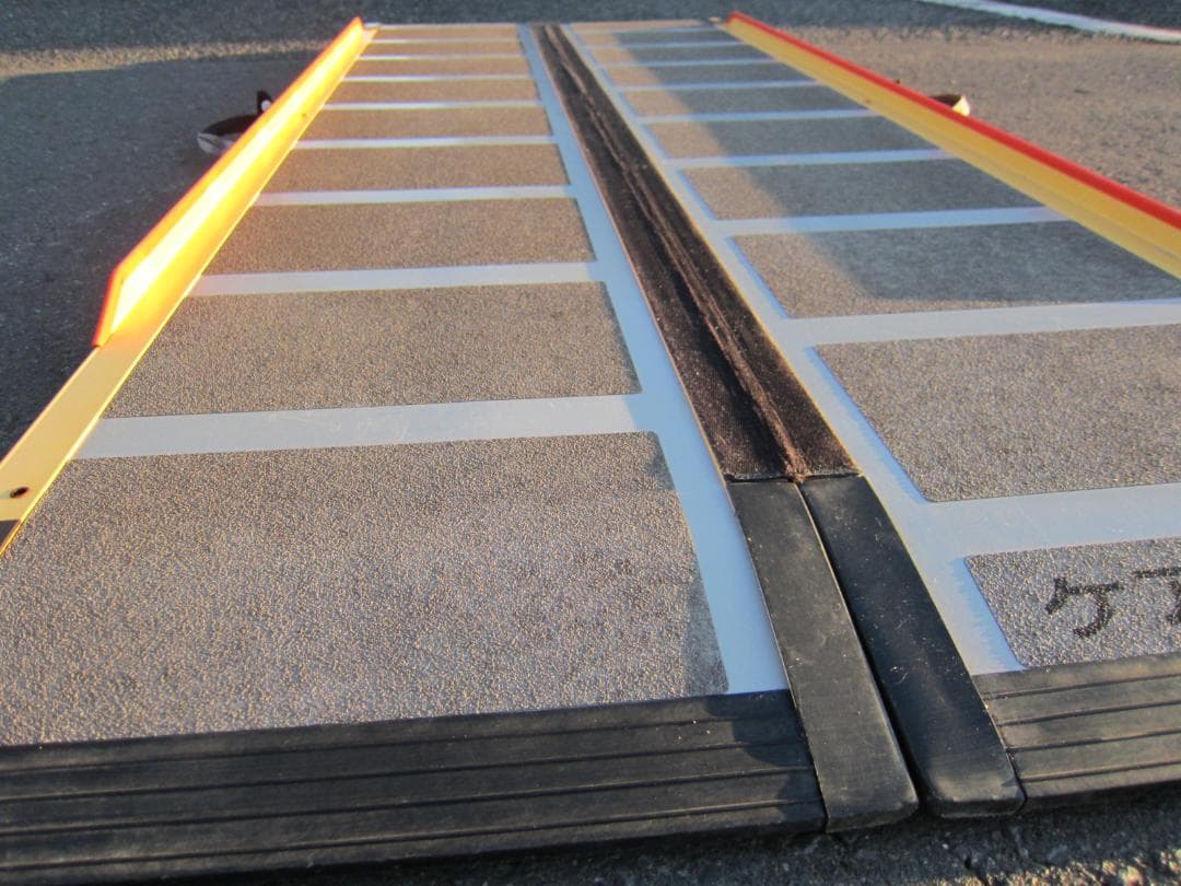 ①硬めやや美 ケアスロープ 1.75M 175cm 高圧洗浄 定価12万 送料込