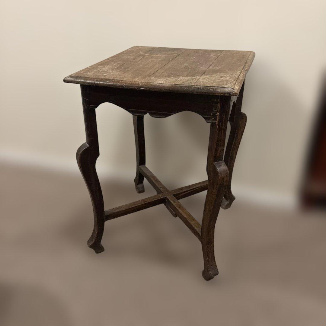 アンティーク　ヴィンテージ　チェスト サイドテーブル アンティーク調のサイドチェスト、猫脚の優雅なサイドテーブル(y-417-f