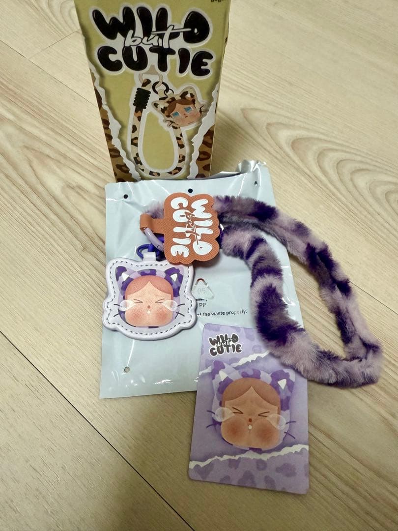 正規品】CRY BABY Wild but Cutie ストラップ - メルカリ