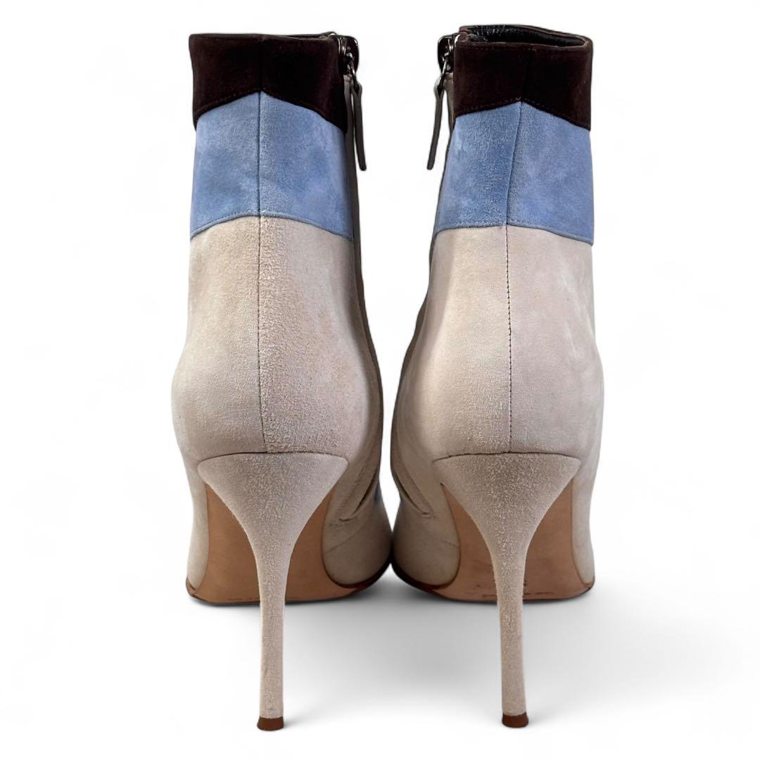 美品 マノロブラニク 38 25 スエード ショートブーツ サイドジップ