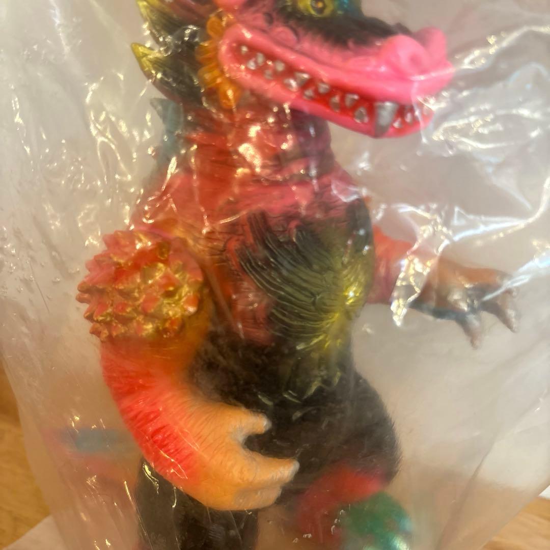 新品未開封 ケツァルゴン atmos × CONVICT インディーズソフビ