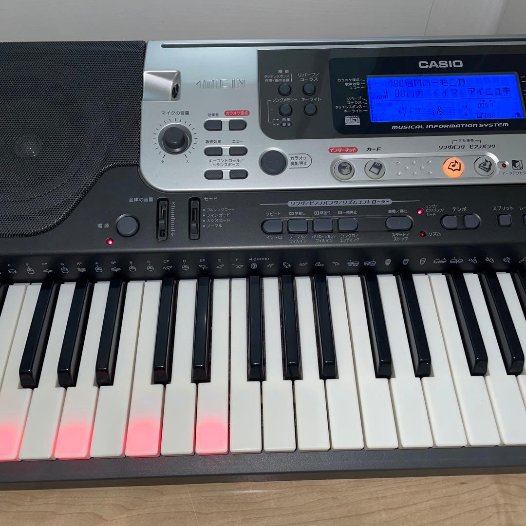 希少上位モデル美品 CASIO LK-301 BB 光ナビゲーション キーボード