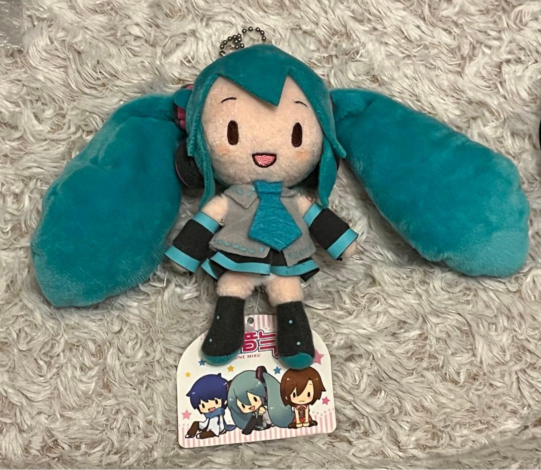 初音ミク ぬいぐるみ ふわふわキーチェーンマスコット - メルカリ