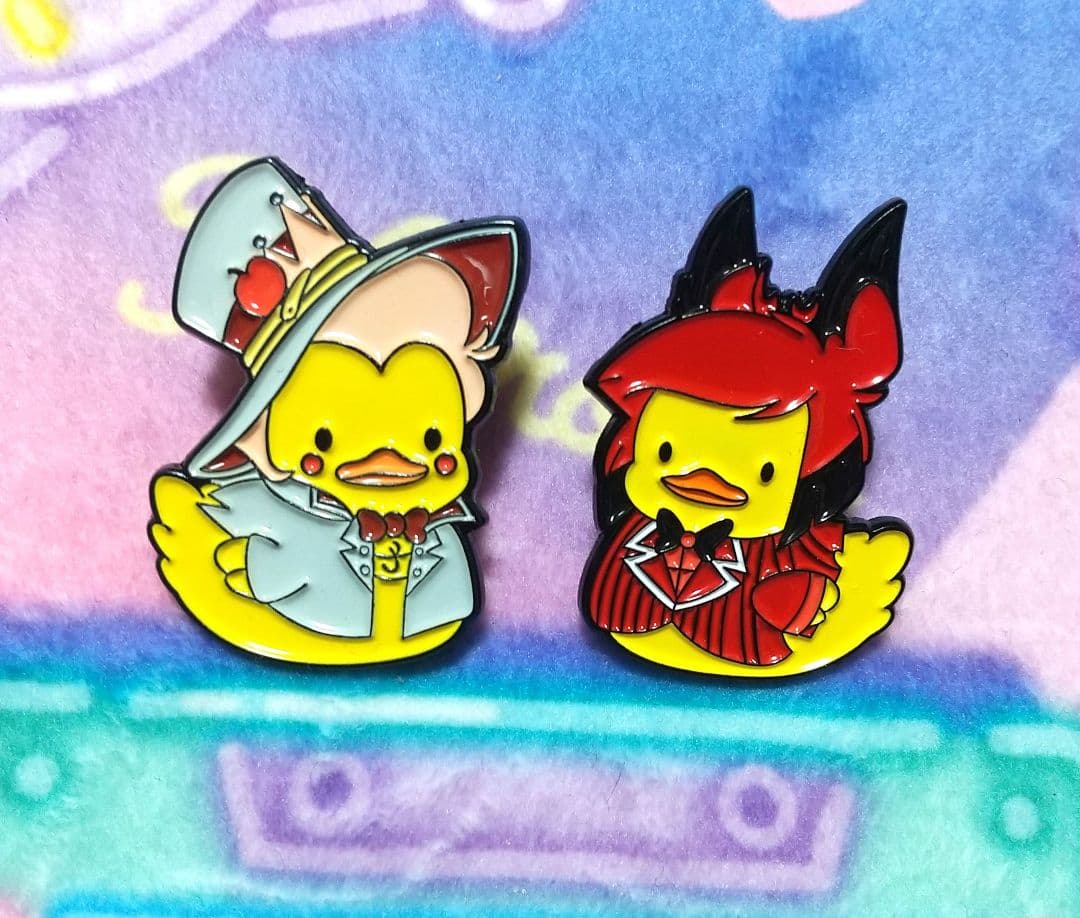 ハズビンホテル アラスター ルシファー ピンバッジ ピンズ アヒル