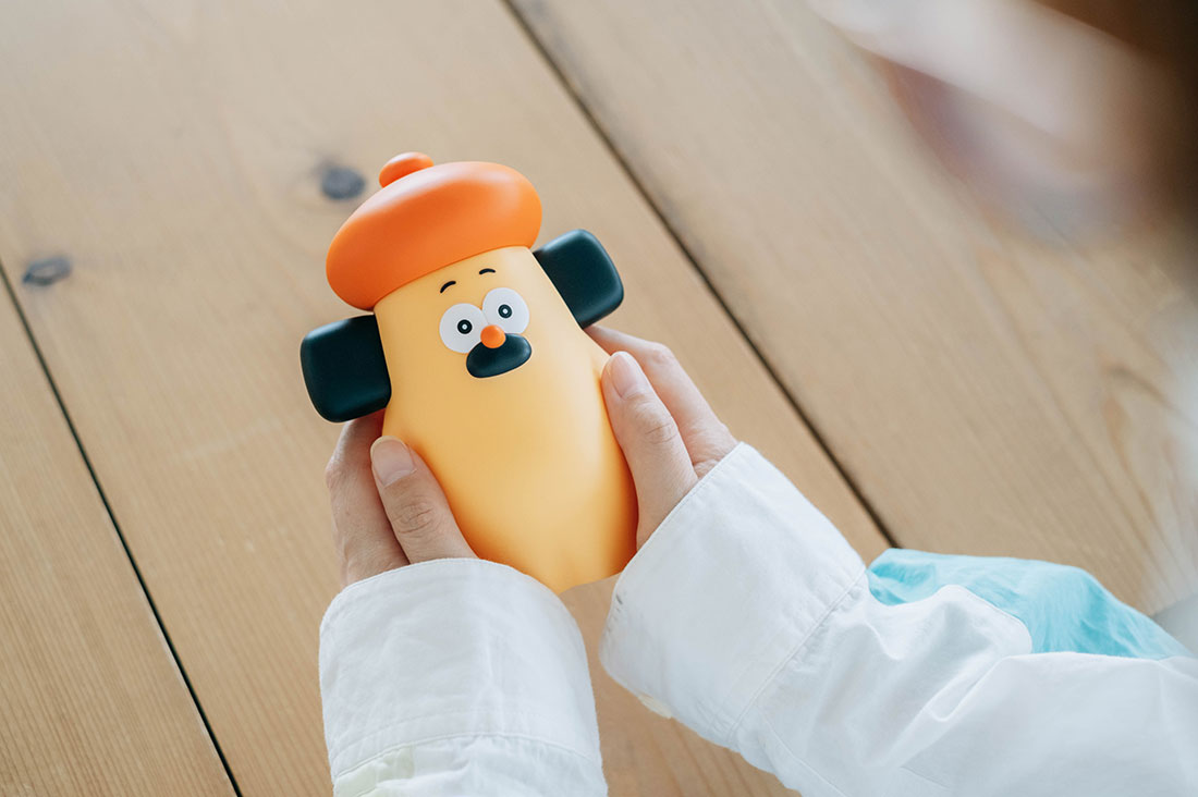 目が合うたびに癒しをくれる、おひげのポンのフィギュア | minneと