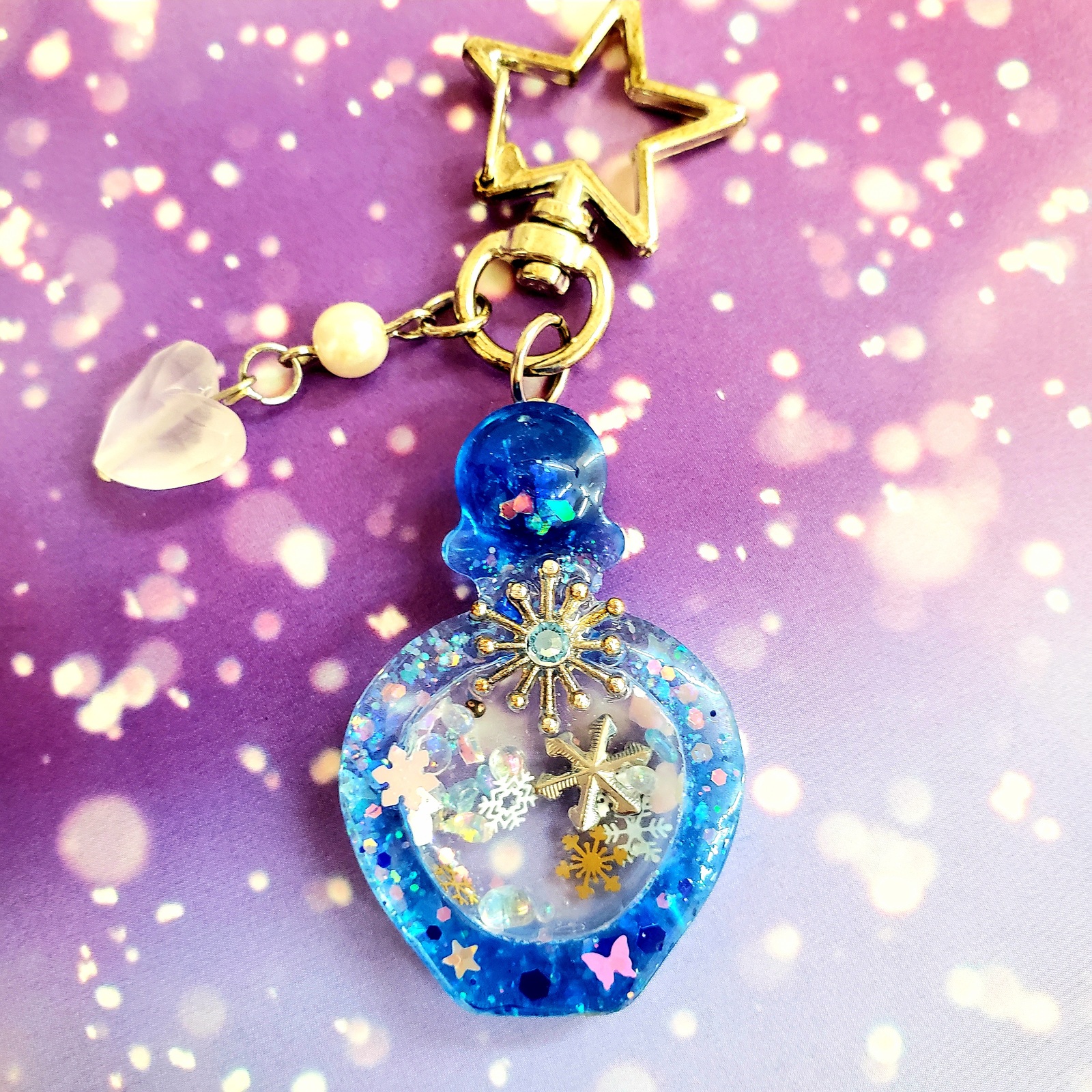 冬の香水ビン シャカシャカキーホルダー レジンアクセサリー - Happy