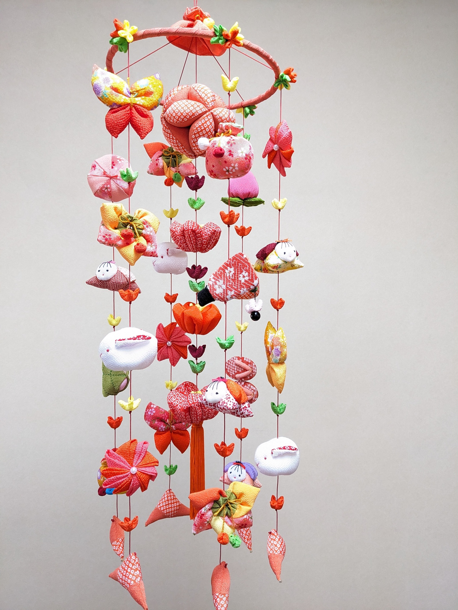 吊るし雛 吊るし飾り オレンジ - ちりめんさくら屋 | minne byGMO