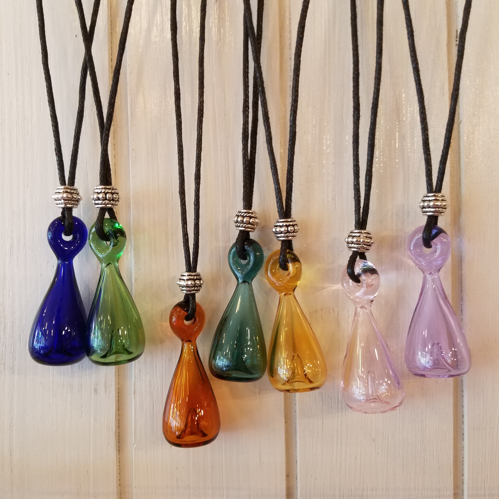 ☆ドテラ愛用の方必見☆アロマネックレス☆アロマペンダント☆スポイト