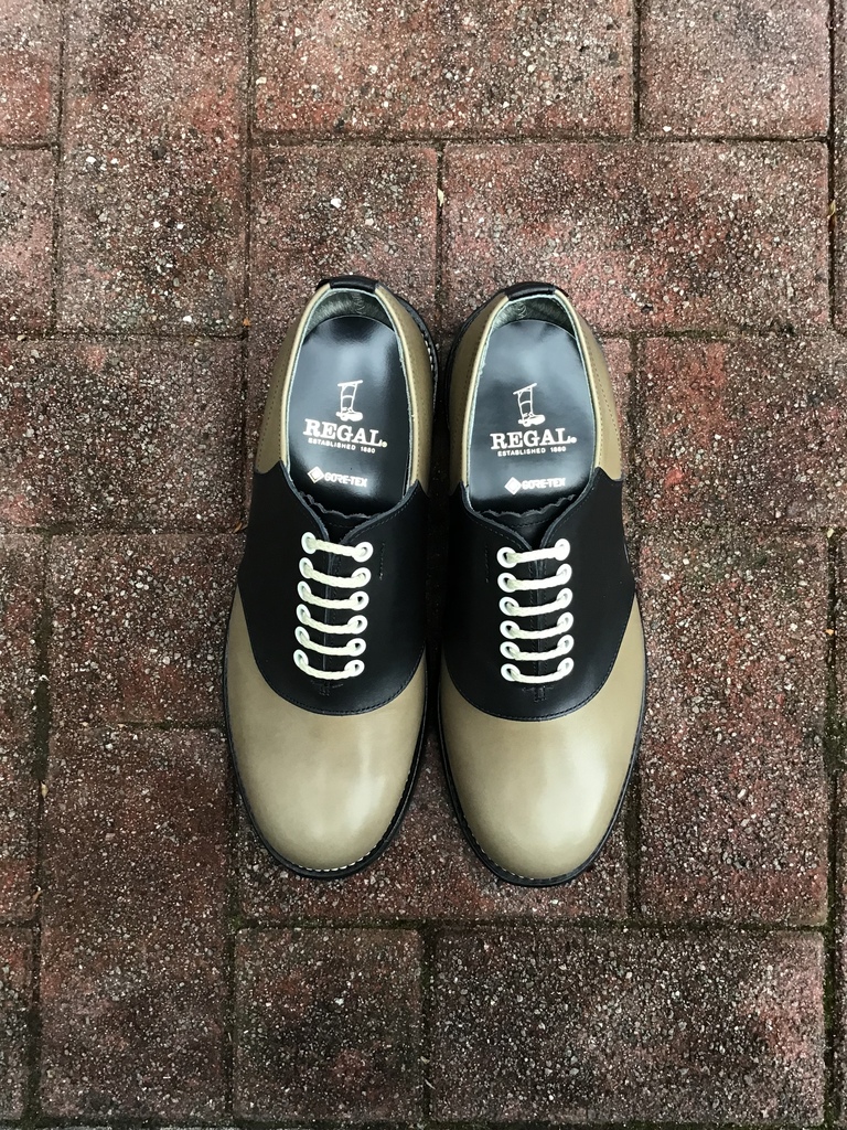 雨の日もおしゃれなサドルシューズ | 靴のリーガルコーポレーション