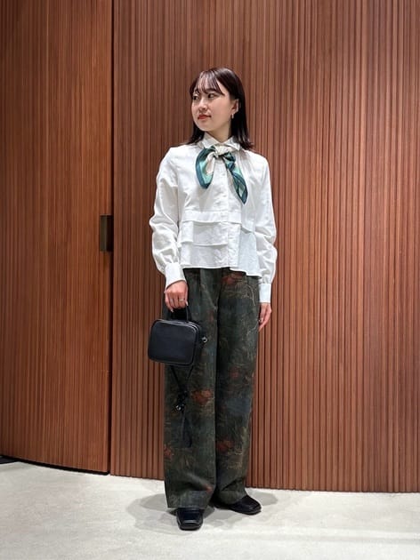 タイプライターダブルクロス アシンメトリックフリルロングスリーブ