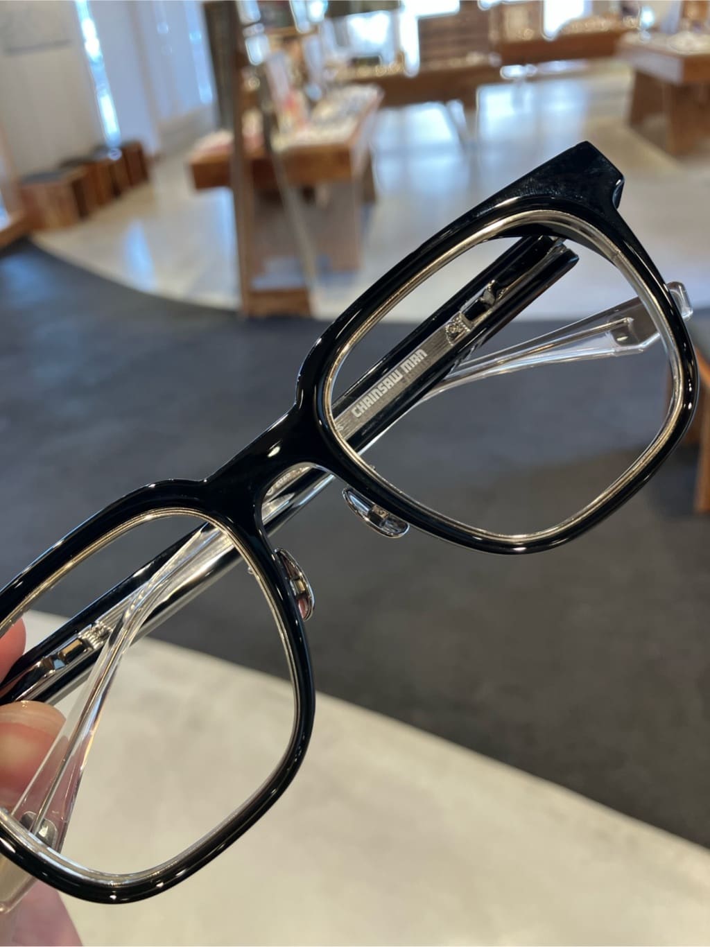 mimimiのJINS×チェンソーマン マキマモデルのコーディネート詳細（MRF