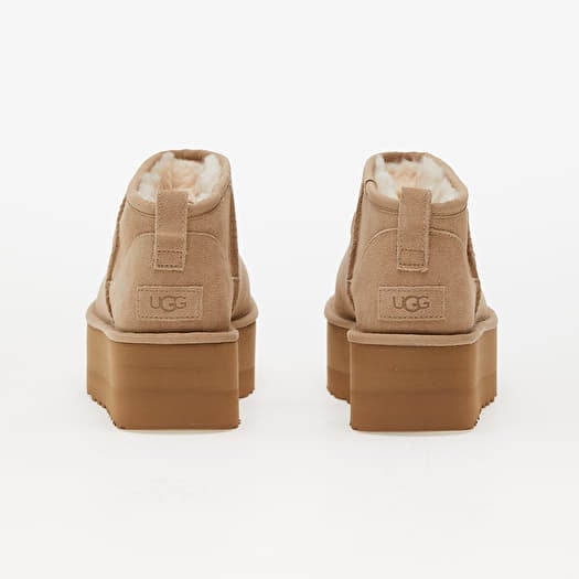UGG W Classic Ultra Mini Platform Sand | Queens