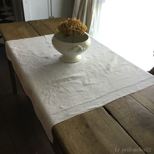 フランス アンティークの100センチ四方のテーブルクロス フランス