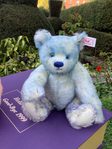 Steiff Hello 2000 Goodbye 1999 | Bearshop1