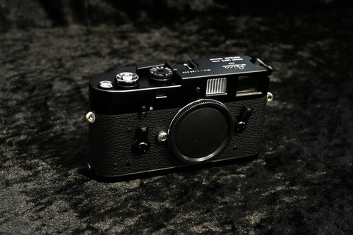 Leica M4 ブラック 通常塗装 高品位焼付塗装Repaintサービス | 復刻堂