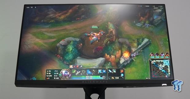 11105_888_alienware-25-