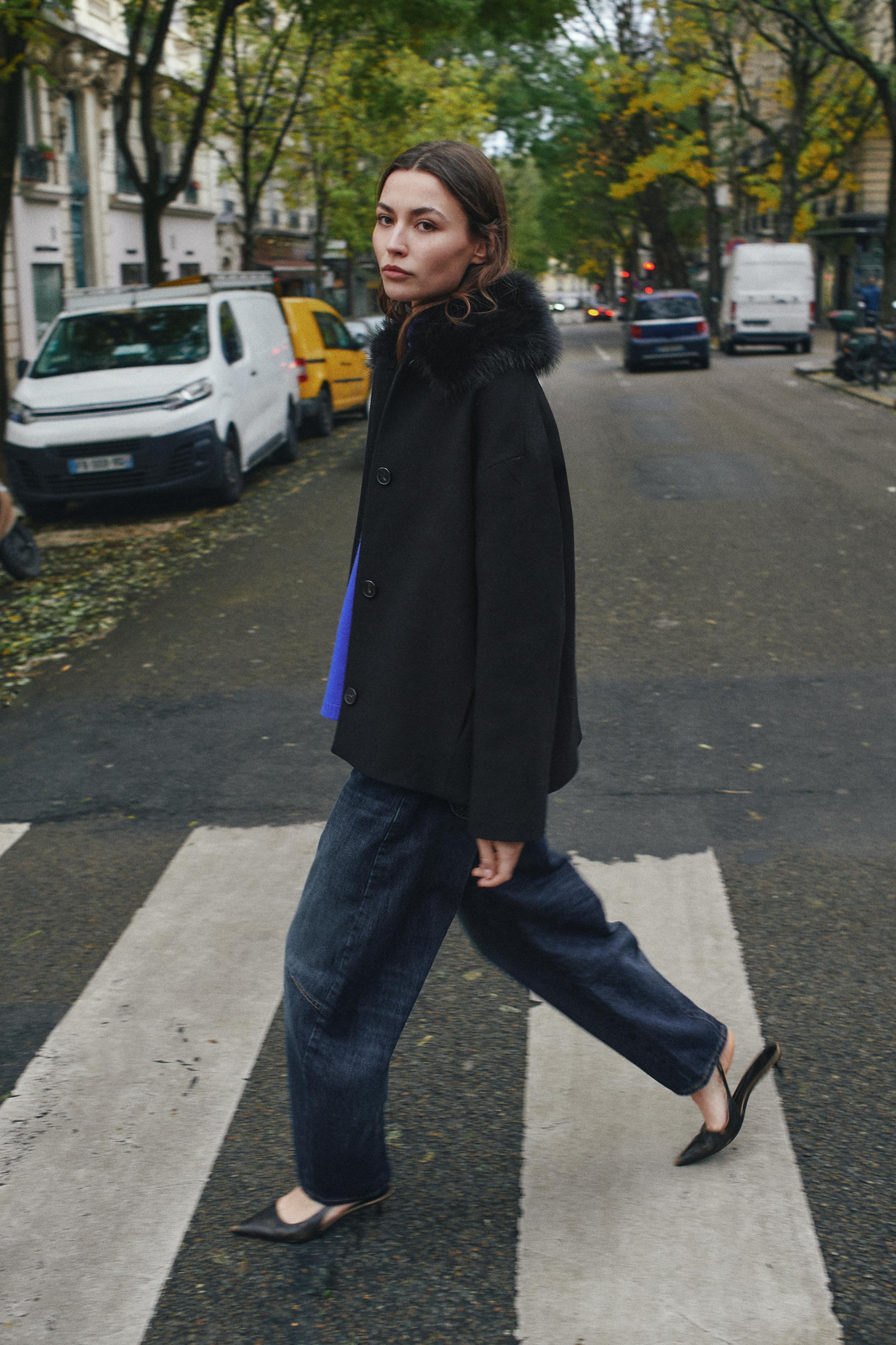 クロップド丈ウールコート フェイクファーラペル - ブラック | ZARA