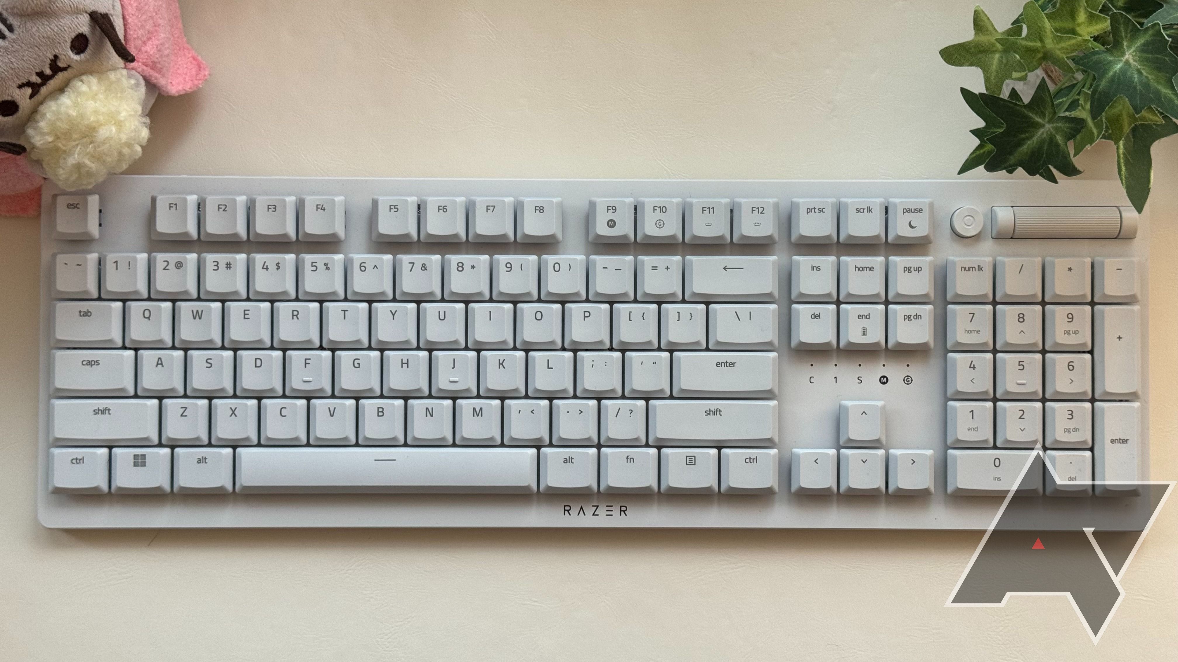 Razer DeathStalker V2 Pro review: Gamer chic