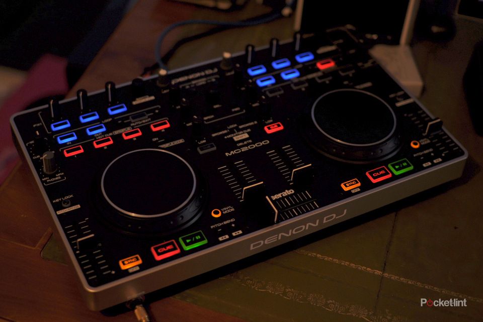 Denon MC2000 DJ Controller