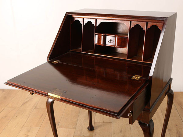 Lloyd's Antiques Real Antique Bureau / ロイズ・アンティークス