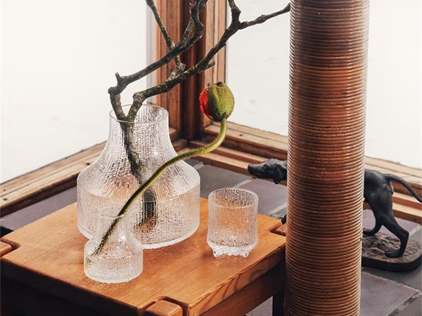 iittala Ultima Thule Vase / イッタラ ウルティマ ツーレ ベース 180