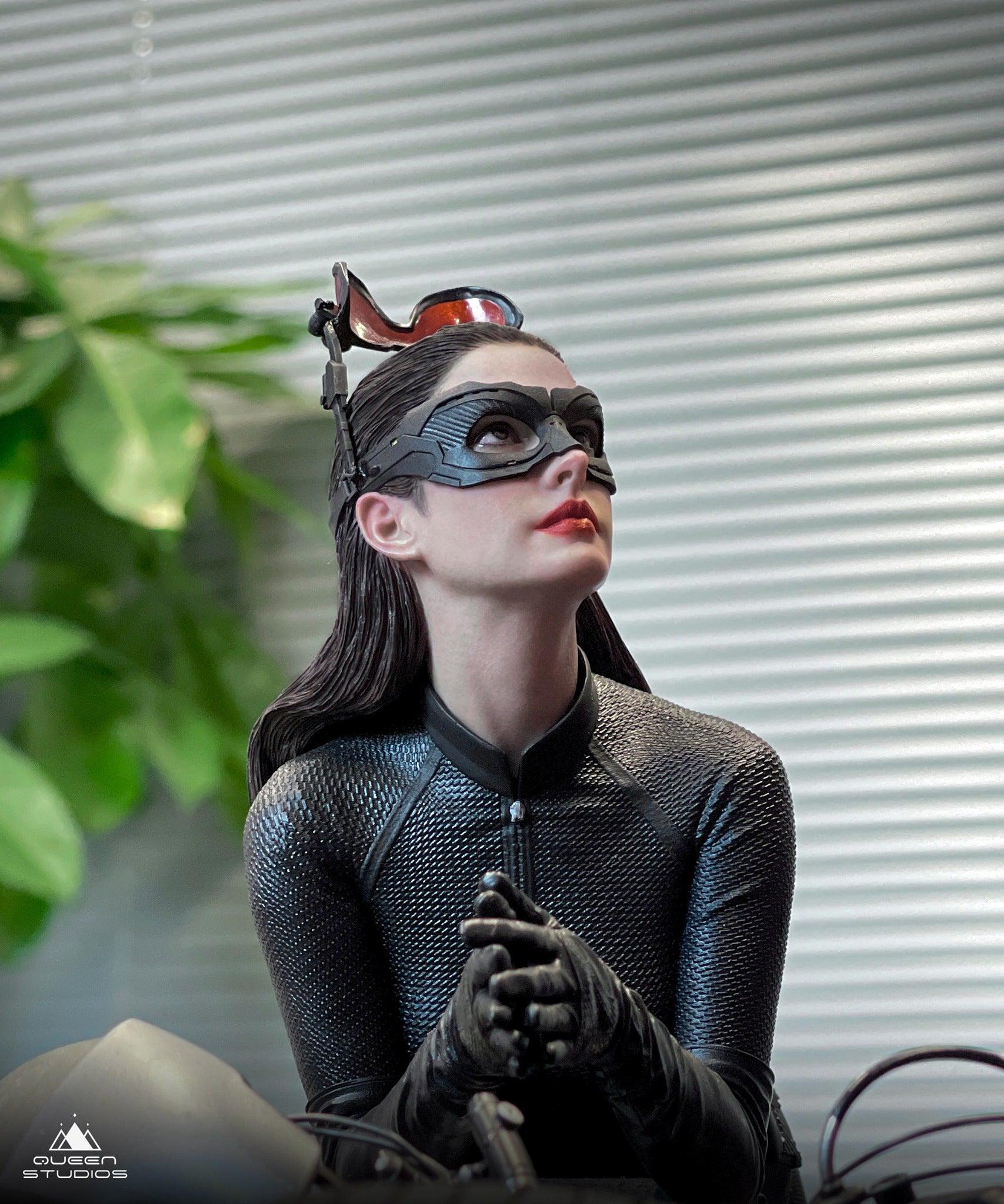 Queen Studios 1:6 Scale Catwoman (Anne Hathaway) on Batpod