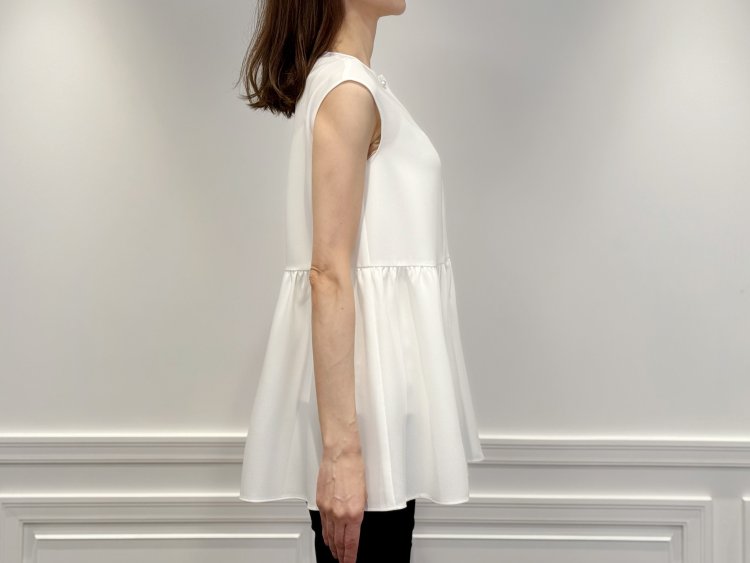 新作入荷情報〈ダブルクロスギャザー切替ブラウス〉 | m-i-d