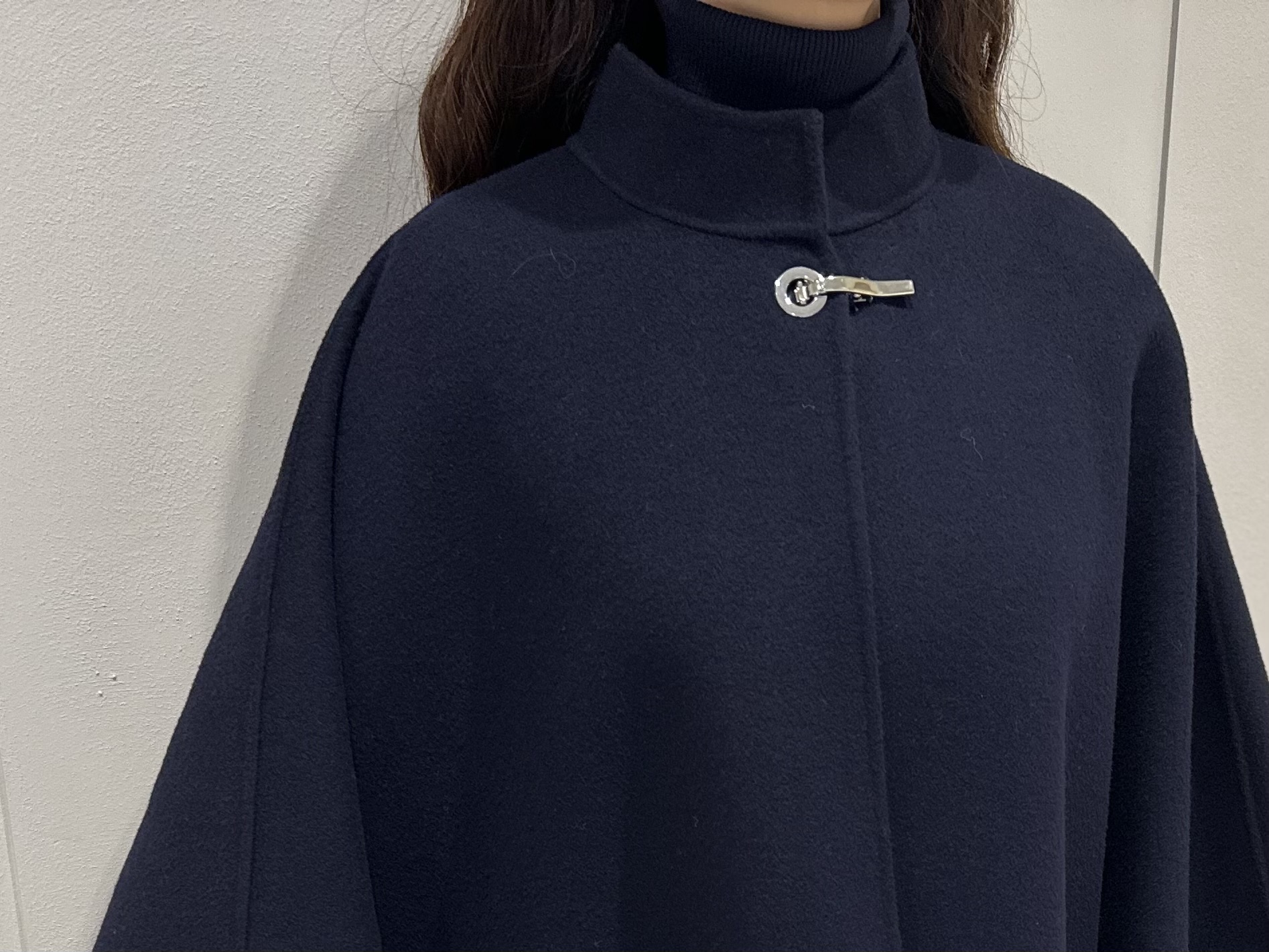 FEW ITEMS / 人気のケープコートが残りわずか・・！ | m-i-d | M