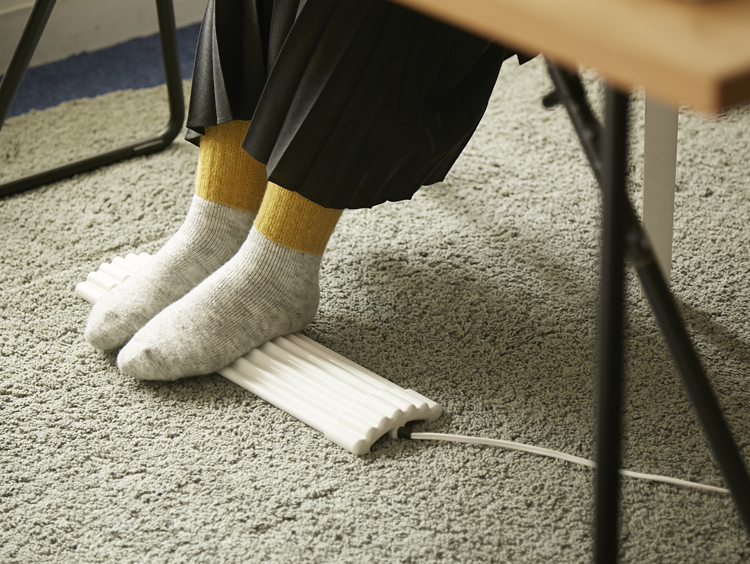 スタイルコラム | 電気代は1日10円！足湯のような竹踏みヒーター