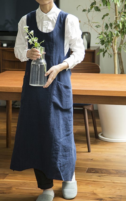 kapoc/ワンピースエプロン タバード -体型に合わせて調整でき、美しく