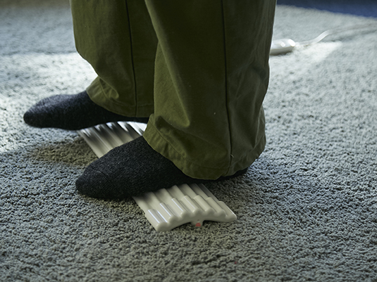 スタイルコラム | 電気代は1日10円！足湯のような竹踏みヒーター