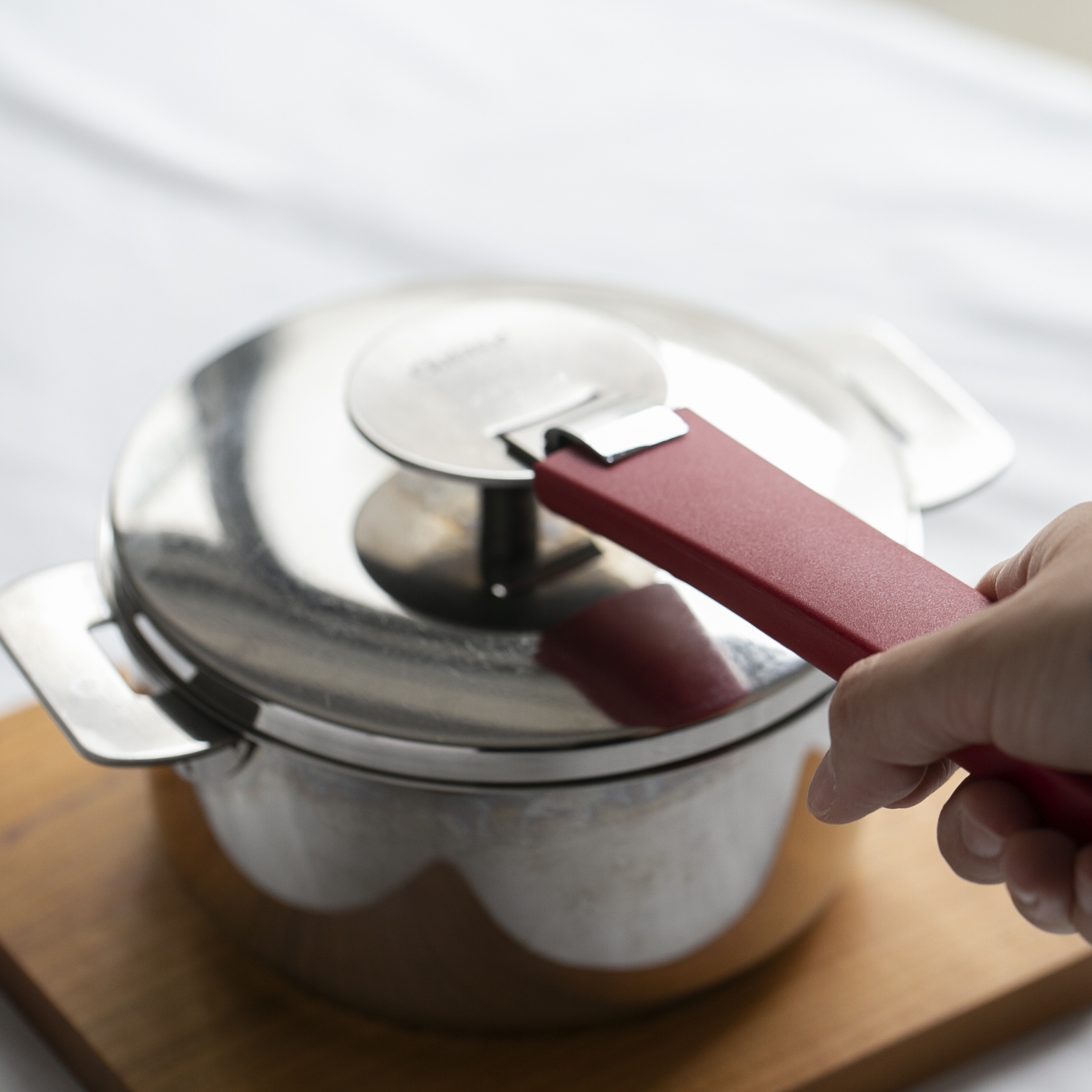 CRISTEL/グラフィット 深鍋 16cm -収納性抜群！ハンドル着脱式の