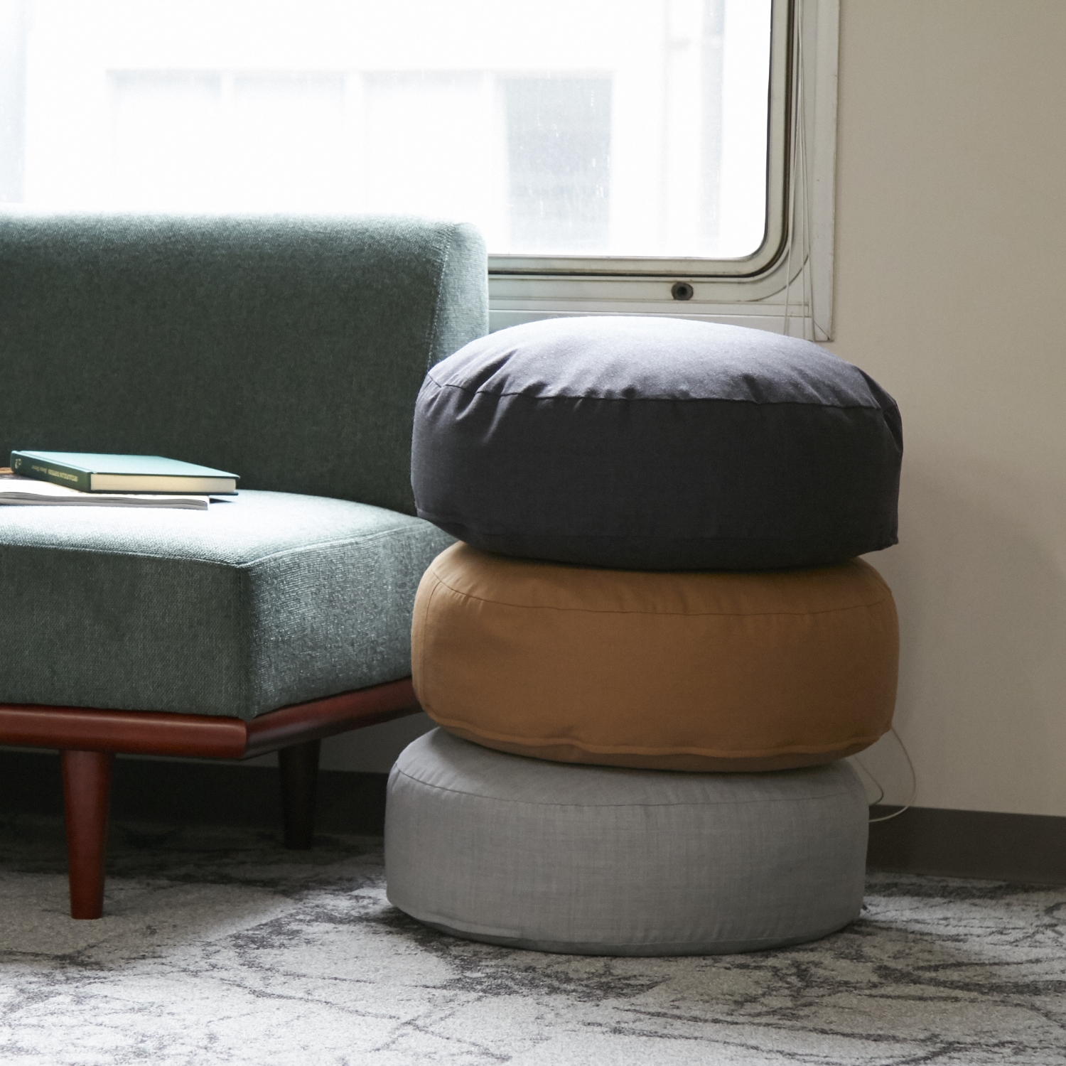 FIBER ART STUDIO/ソモウクッションチェア ラウンド -深く沈まず腰が